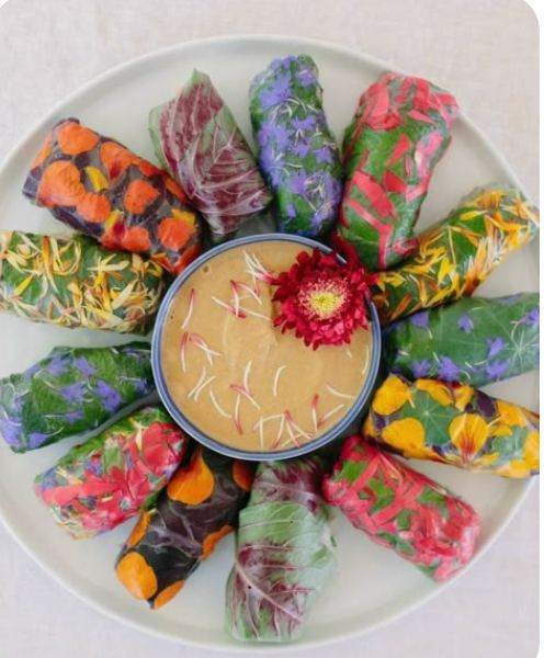 Flower spring rolls